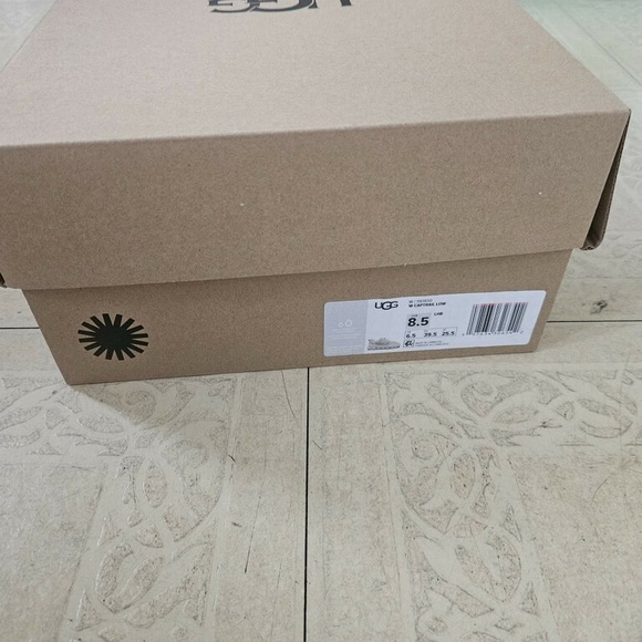 UGG Cream Sneakers with Zigzag Sole - Picture 6 of 7